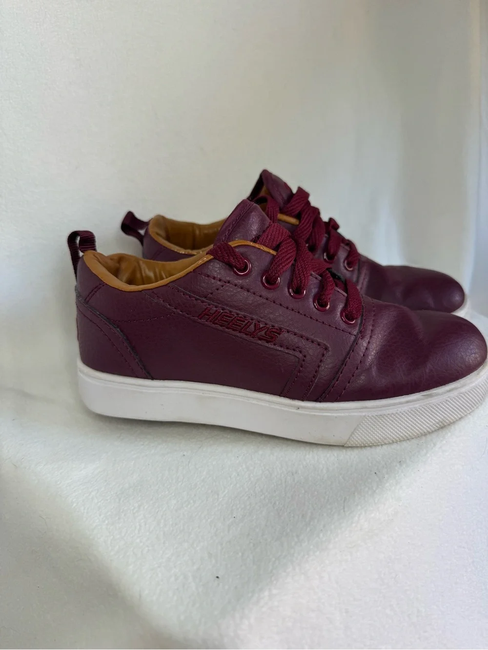 Heelys Burgundy Roller Skate Shoes Youth Size 3
